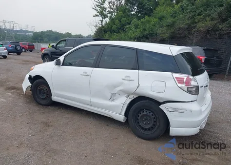 2006 Toyota Matrix Xr z USA, uszkodzony, nr VIN 2T1KR32E06C558891